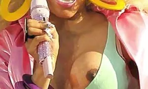 nicki minaj ፍሉጥ ሰብ ዕ ...