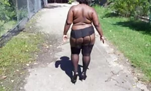 19 pt, ጸሊም bbw ኣብ ስቶ ...