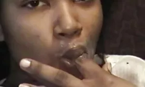 ህንዳዊት ጓል ሓድሽ ትመጥጥን ኣ ...